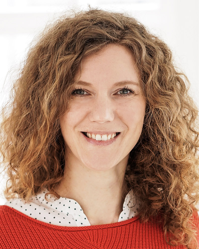 Mayer,Julia